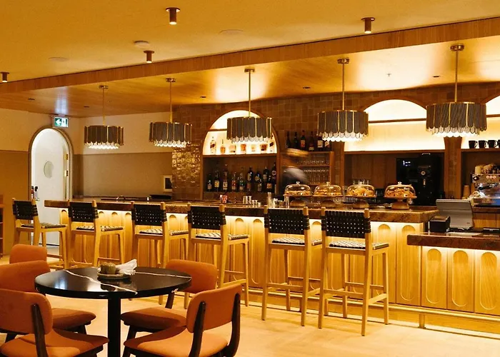The Strathcona Hotel
