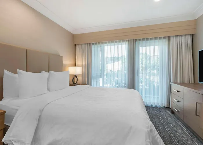 Best Western Plus Kelowna Hotel & Suites