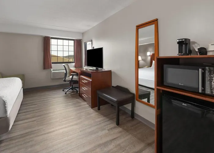 Days Inn By Wyndham Dumfries Quantico
