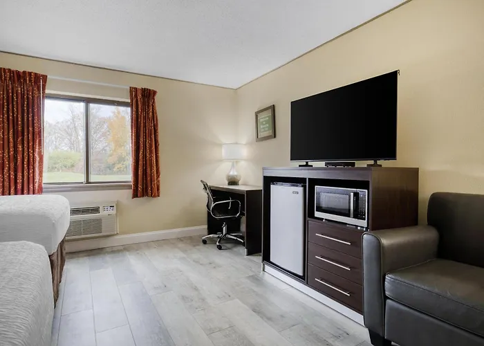 Surestay By Best Western Massena