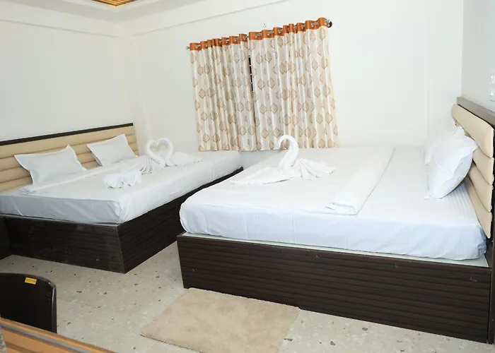 Ishta Hotel And Rooms