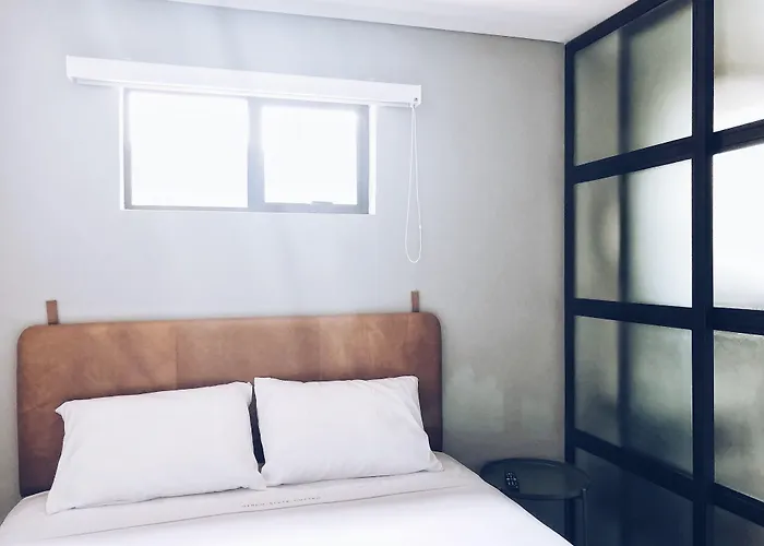 574 Hotel