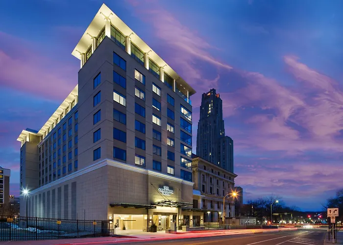 The Oaklander Hotel, Autograph Collection