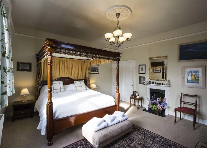 Grosvenor Villa