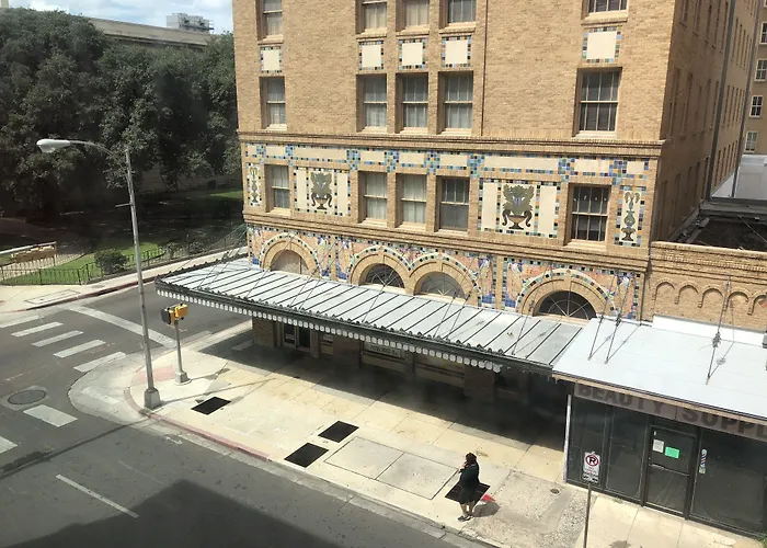 The Rialto Hotel