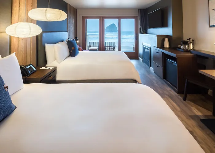 Headlands Coastal Lodge & Spa