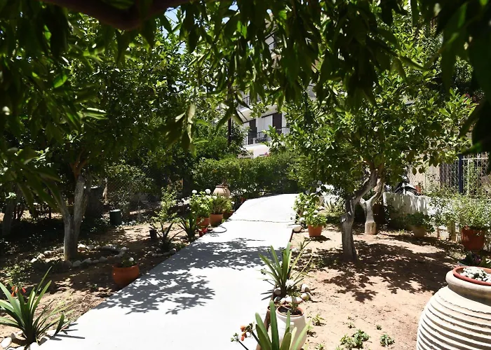 Knossos Hotel