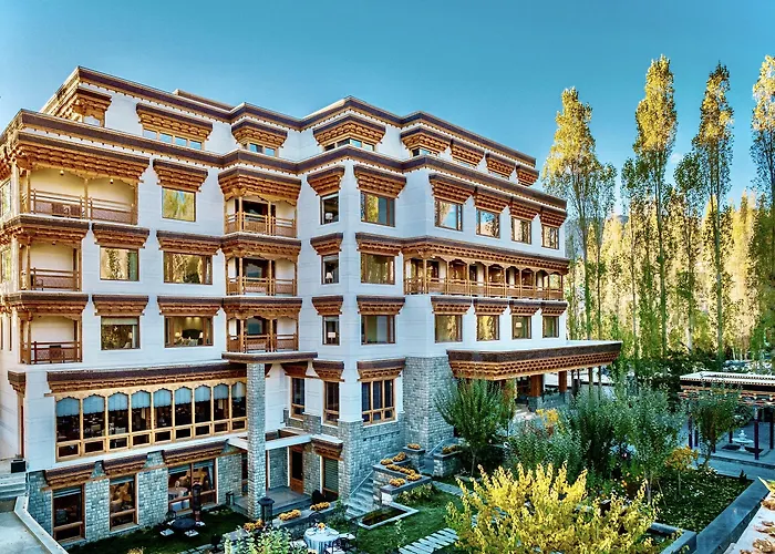 The Indus Valley - Downtown Leh