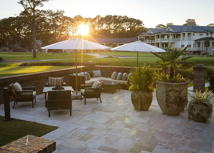Inn And Club At Harbour Town
