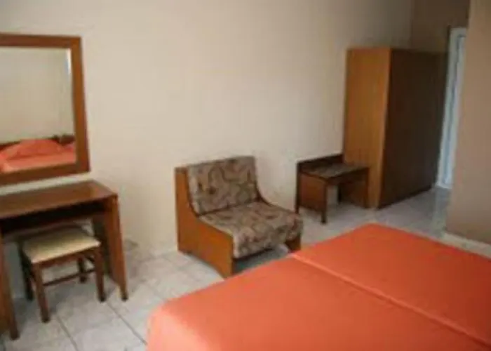 Daniel Hotel (Adults Only)