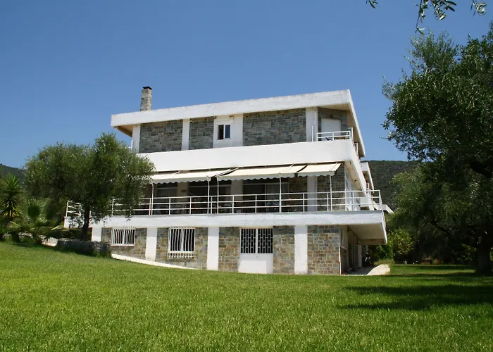 Kardamili Beach Hotel