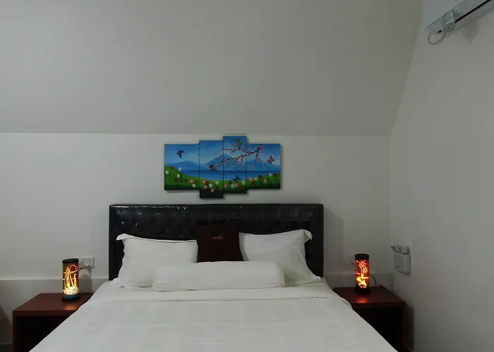 Madu Tiga Beach & Resort