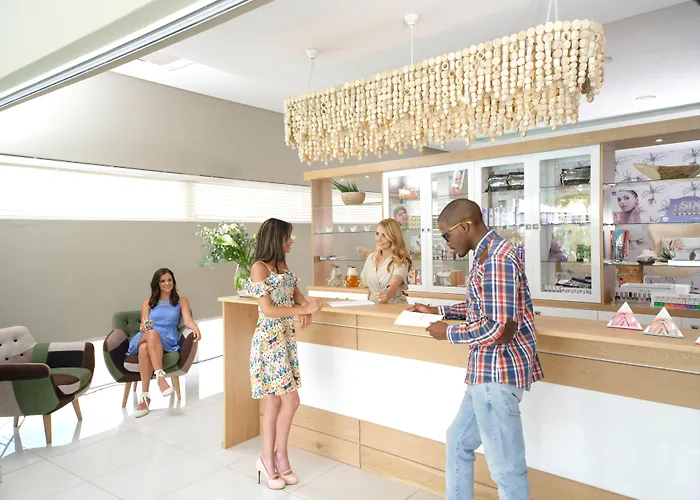 Palm Park Hotel