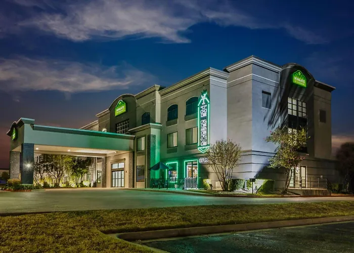 Wingate By Wyndham And Williamson Conference Center