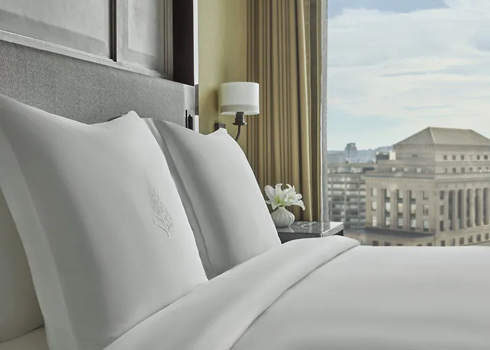 Four Seasons Hotel One Dalton Street, Boston