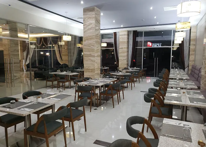 Hotel City Plaza & Suites