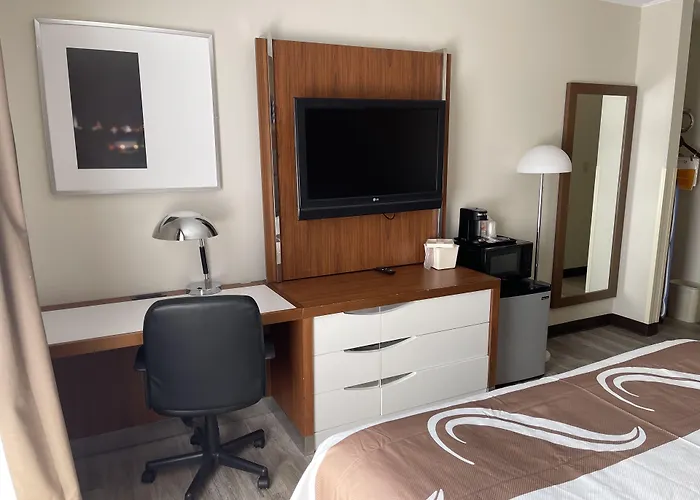 Quality Inn & Suites New Hartford - Utica