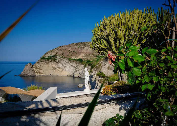Hotel Casa Adolfo Ischia