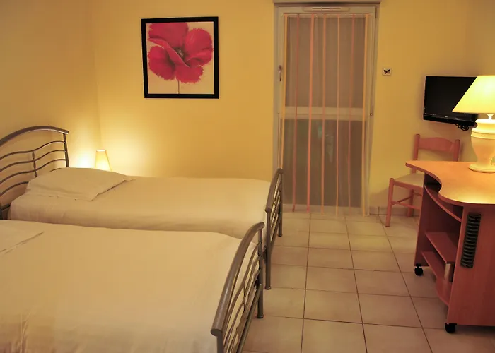 Hotel The Originals Tours Sud Pic Epeiche Montbazon