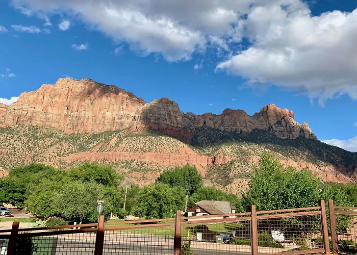 Zion Canyon Lodge