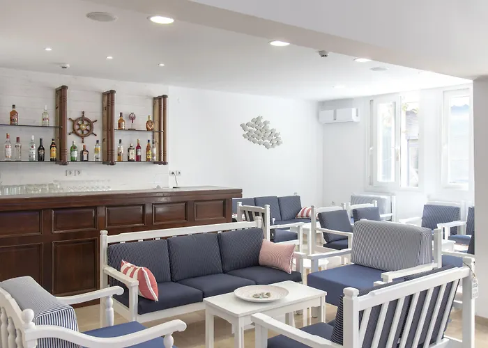 Naiades Marina Hotel (Adults Only)