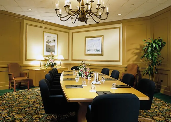 Ramada By Wyndham Buffalo Downtown