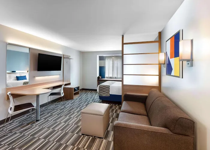 Microtel Inn & Suites By Wyndham Farmington