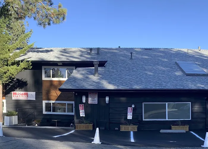 Sierra Blue Hotel & Swim Club