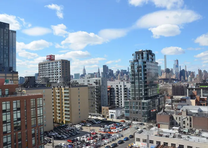 Lic Plaza Hotel