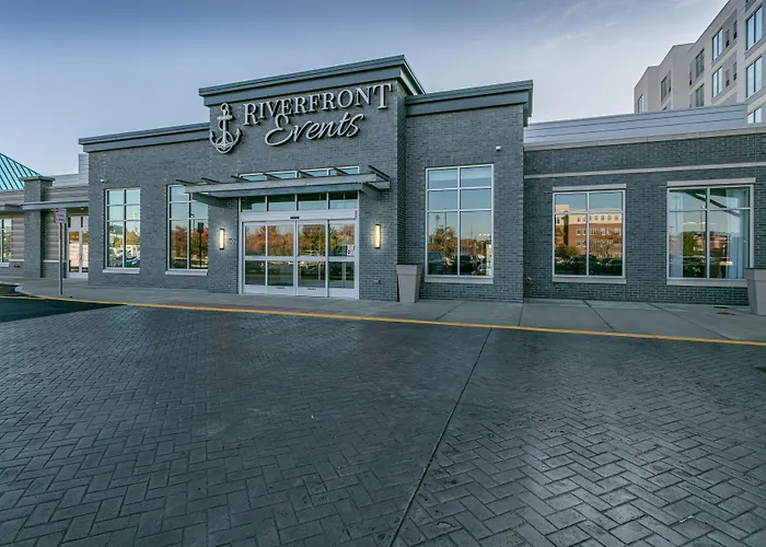 Hyatt Place Wilmington Riverfront