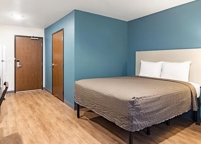 Woodspring Suites Toledo Maumee