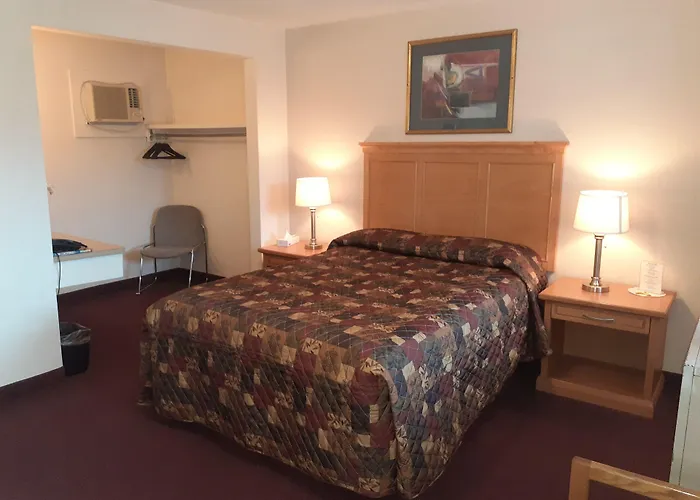 Silver Star Motel