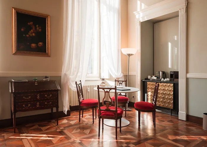 Royal Palace Hotel