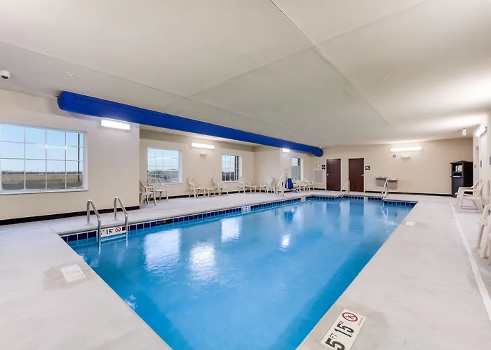 Cobblestone Hotel & Suites - Cozad