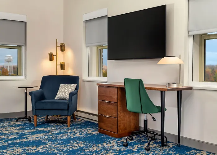 Hotel Elkhart, Tapestry Collection By Hilton