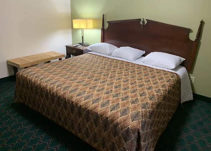 Bing'S Motel