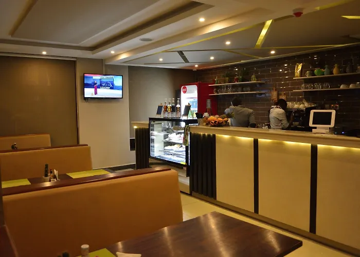 Razana Hotel