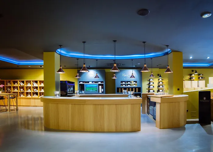 Chateau L'Hospitalet Wine Resort Beach & Spa