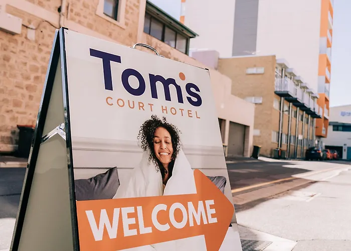 Toms Court Hotel