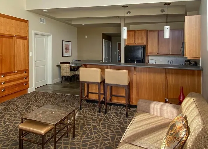 Fairways Hotel On The Mountain