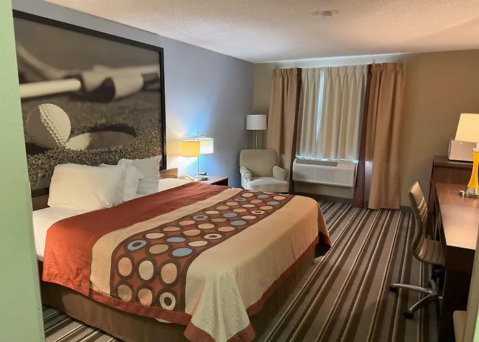 Super 8 By Wyndham Winfield-Quail Ridge Area