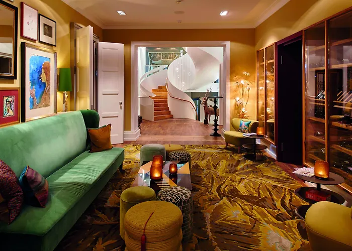 La Maison Hotel & Spa
