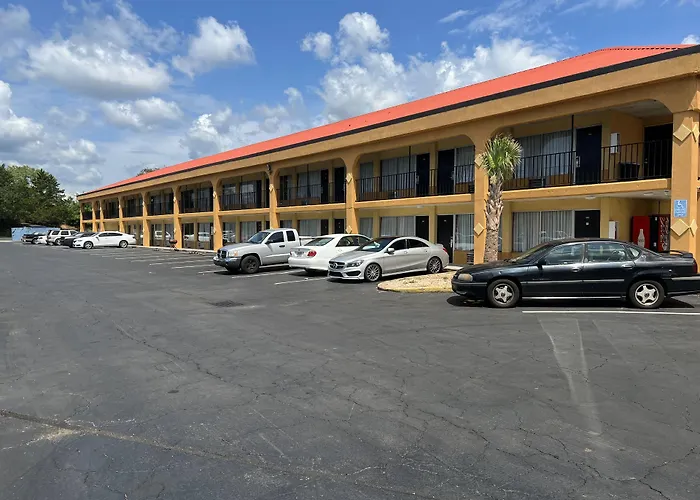 Country Hearth Inn & Suites Cartersville