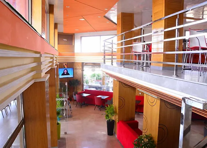 Hotel Hadaik Ain Asserdoune