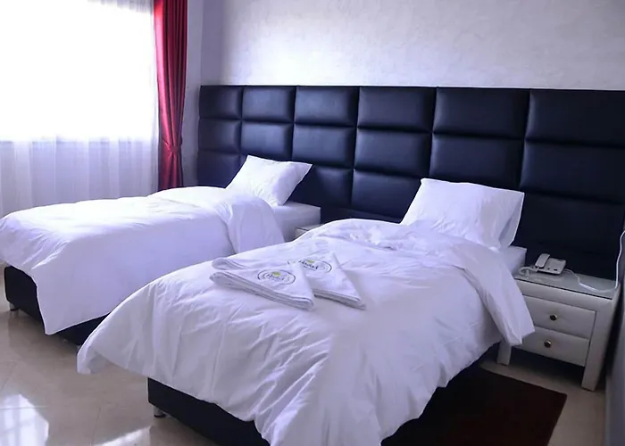 Hotel Hadaik Ain Asserdoune