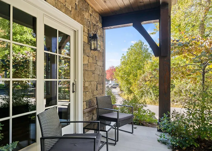 The Blowing Rock Manor