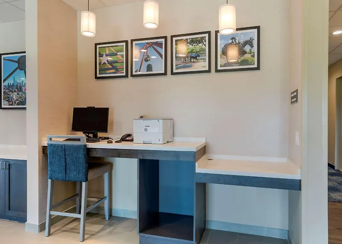 Comfort Inn & Suites Balch Springs - Se Dallas