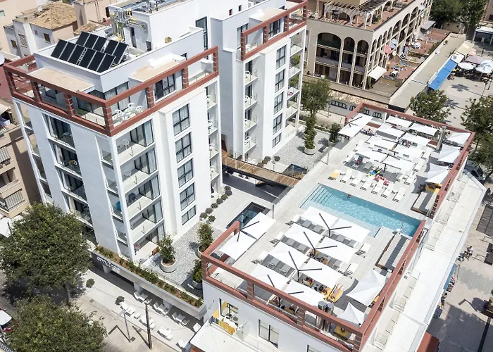Kyrat Amarac Suites