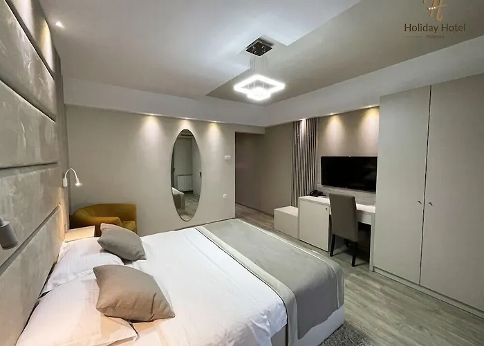 Hotel Holiday