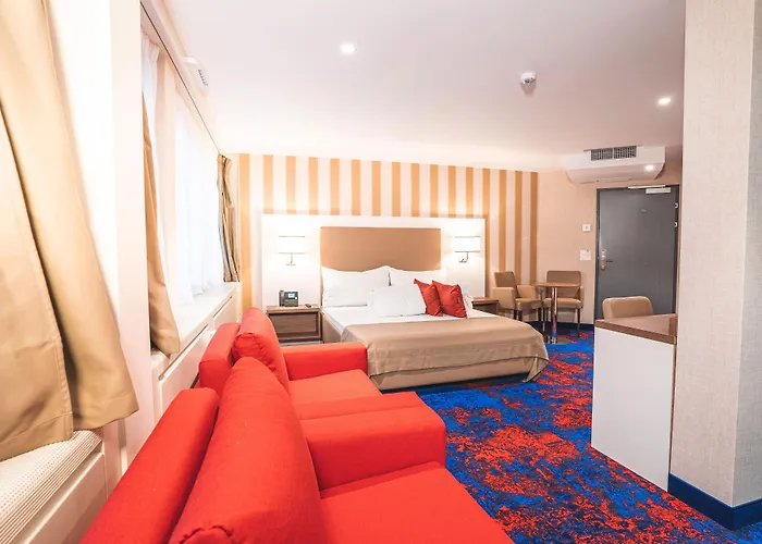 My Home Hotel - Free Parking , Ac
